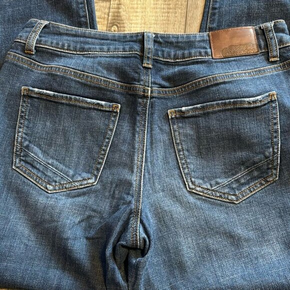 MAURICES Jeans- size 3/4 - Picture 2 of 7